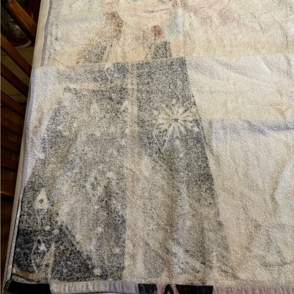 Disney Store Frozen 2 Elsa and Anna Beach Towel 29x59 Pool Bath Princess